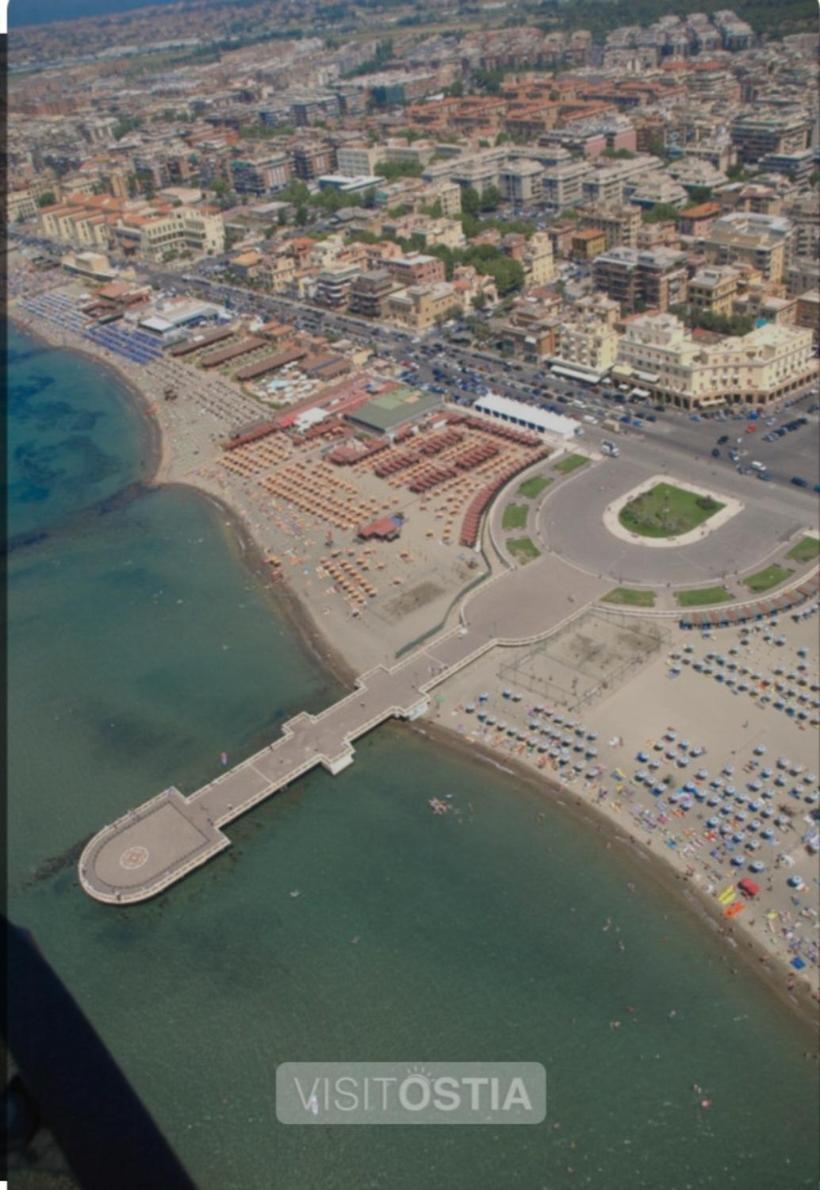 Attico Granelli Di Sabbia Lägenhet Lido di Ostia Exteriör bild
